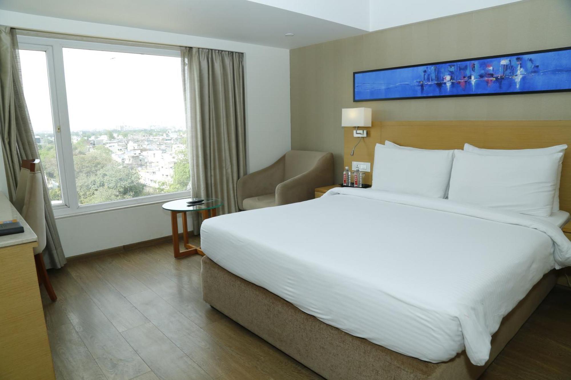 Sarovar Portico Rivera Ahmedabad Exterior photo