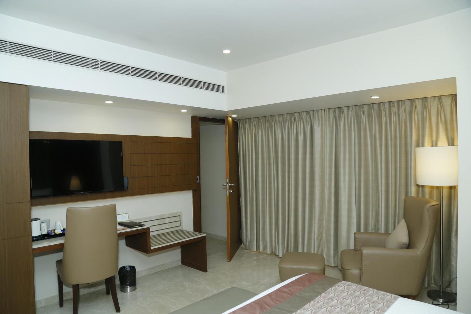 Sarovar Portico Rivera Ahmedabad Exterior photo